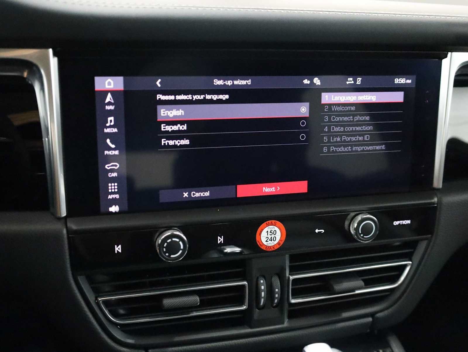 Certified 2026 Porsche Macan AWD/4WD image 32