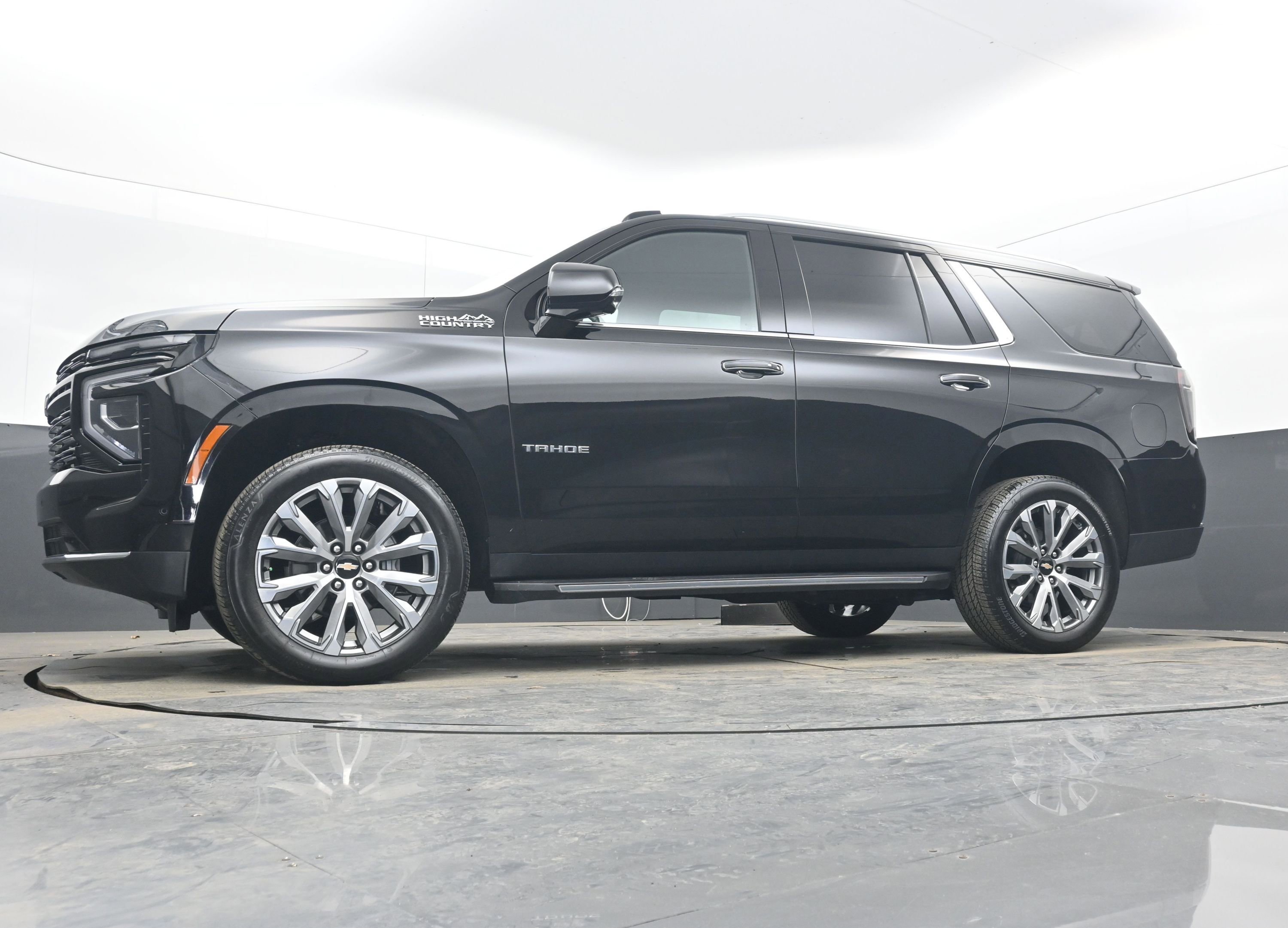 Certified 2025 Chevrolet Tahoe High Country image 23