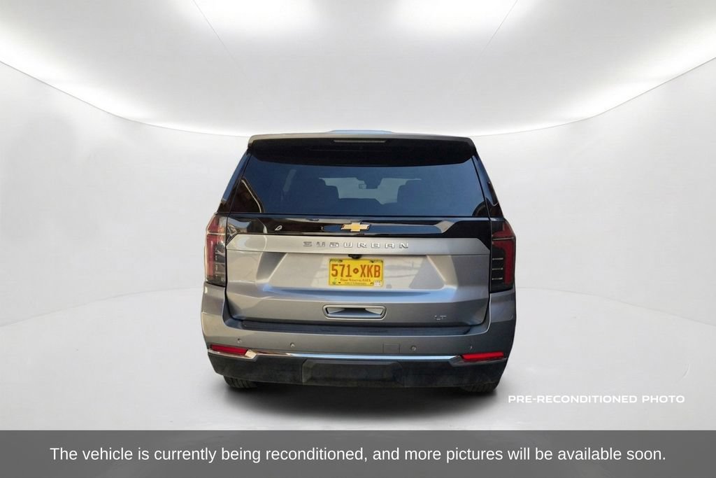 Used 2025 Chevrolet Suburban LT AWD/4WD image 7