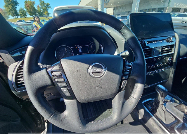 Certified 2024 Nissan Armada SL w/ Midnight Edition Package AWD/4WD image 12