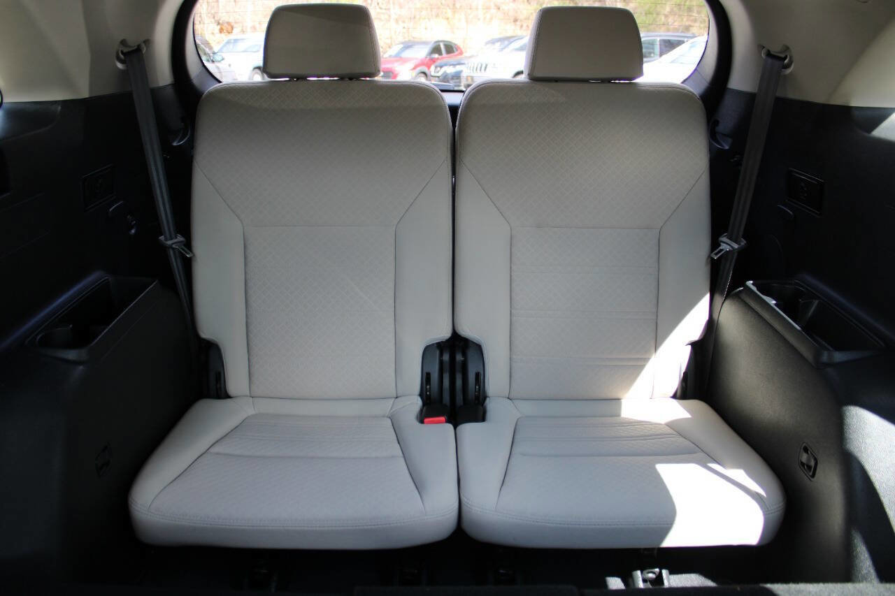 Used 2018 Kia Sorento LX image 26