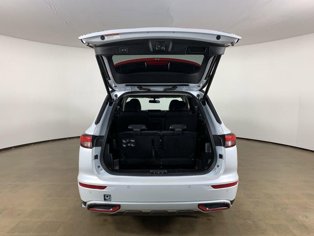 Used 2024 Mitsubishi Outlander Ralliart image 12