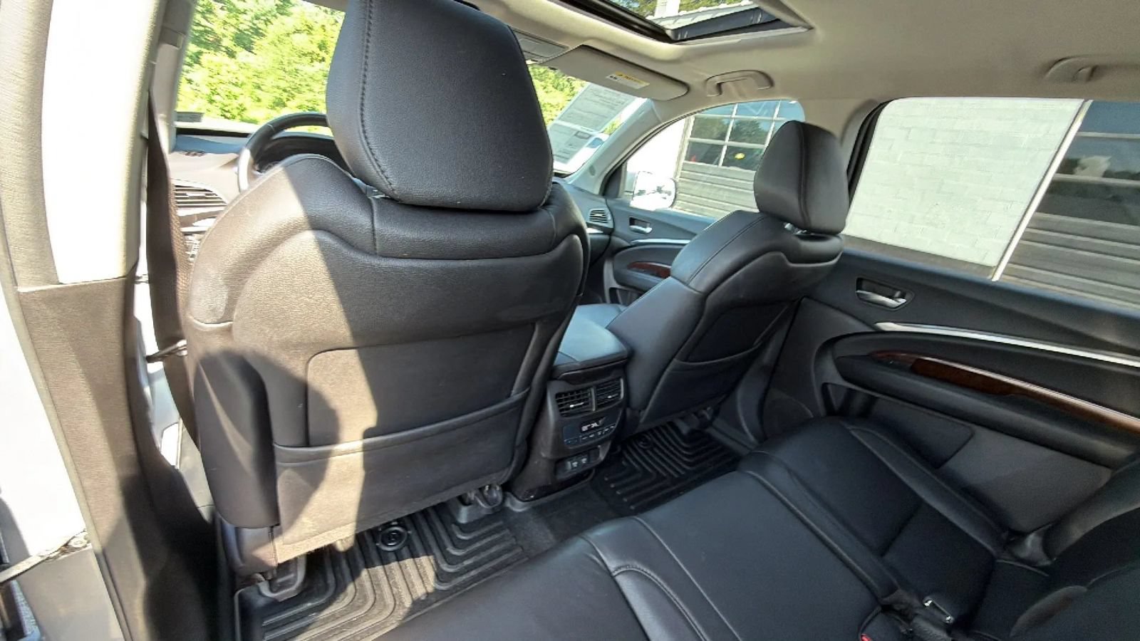 Used 2017 Acura MDX SH-AWD image 41