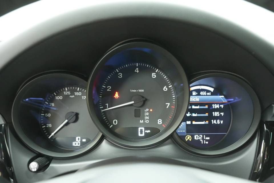 New 2026 Porsche Macan AWD/4WD image 14