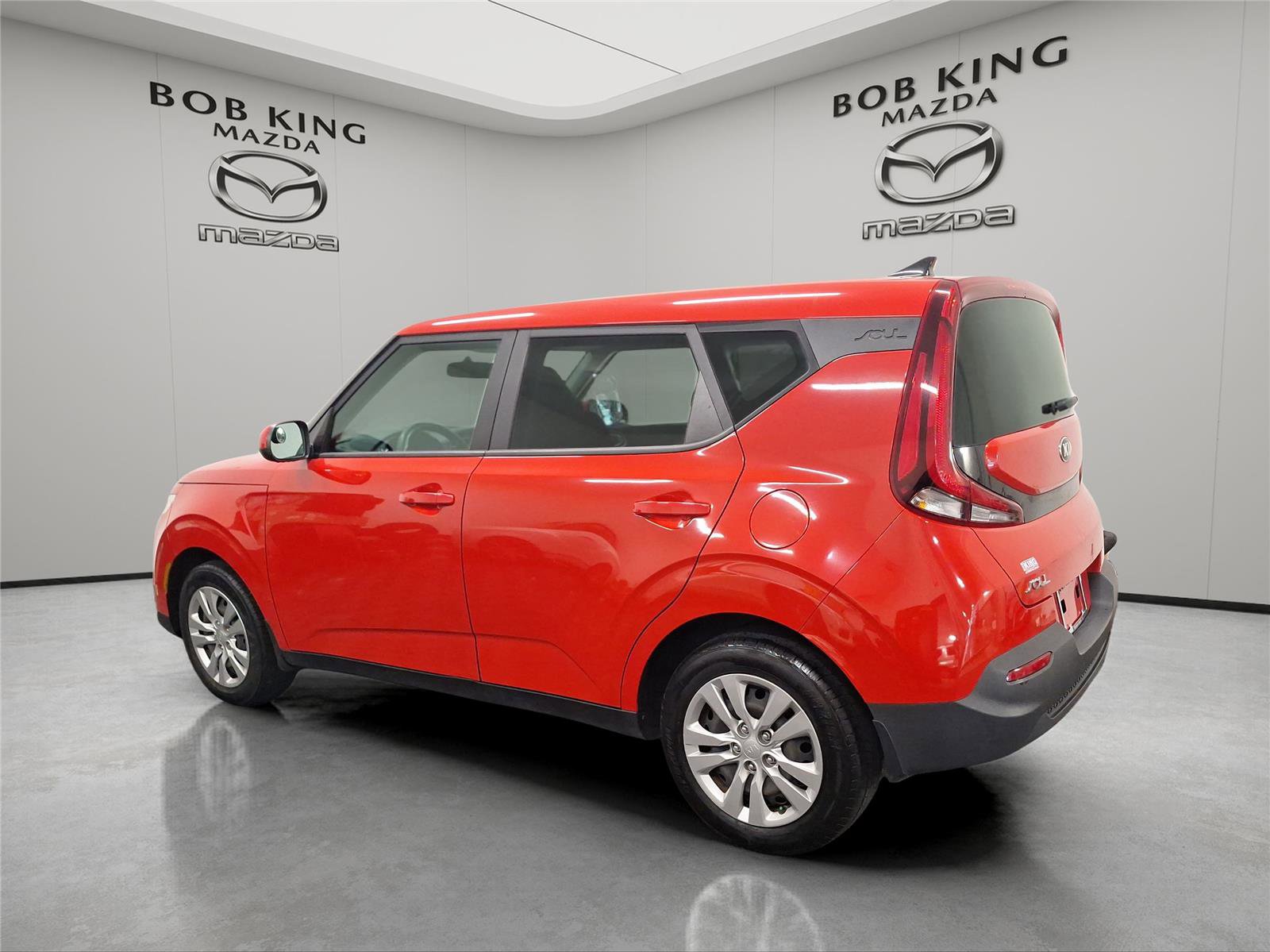 Used 2020 Kia Soul LX image 3