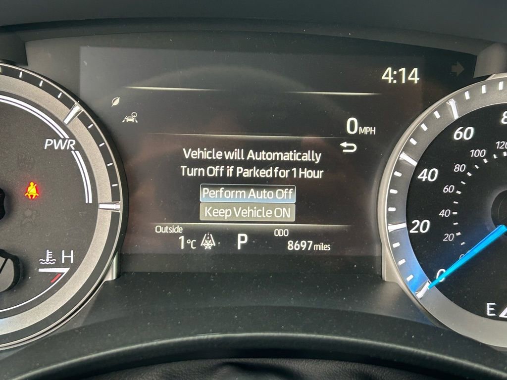 Used 2025 Toyota Highlander XLE image 18