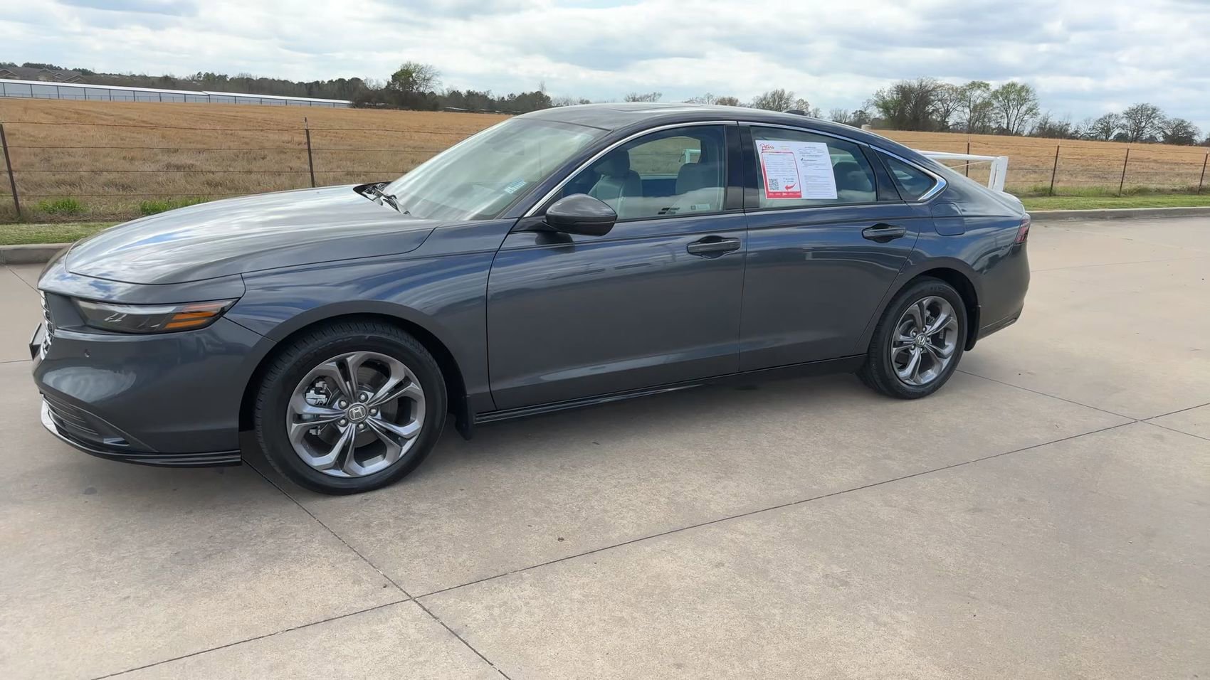 Used 2023 Honda Accord EX-L image 4