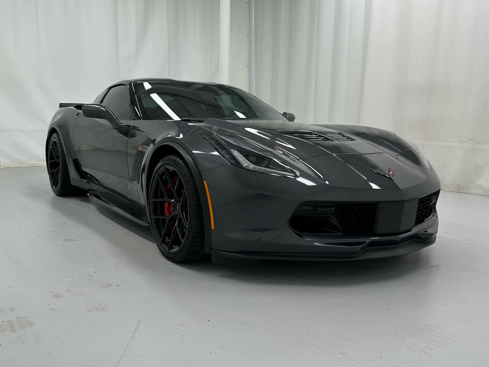 Used 2017 Chevrolet Corvette Z06 RWD image 3