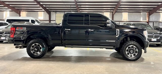Used 2022 Ford F350 Platinum image 2