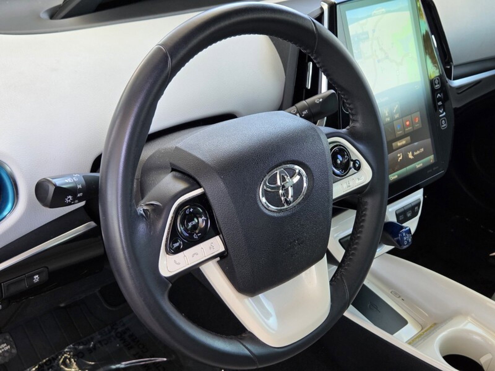 Used 2017 Toyota Prius Prime Premium FWD image 24