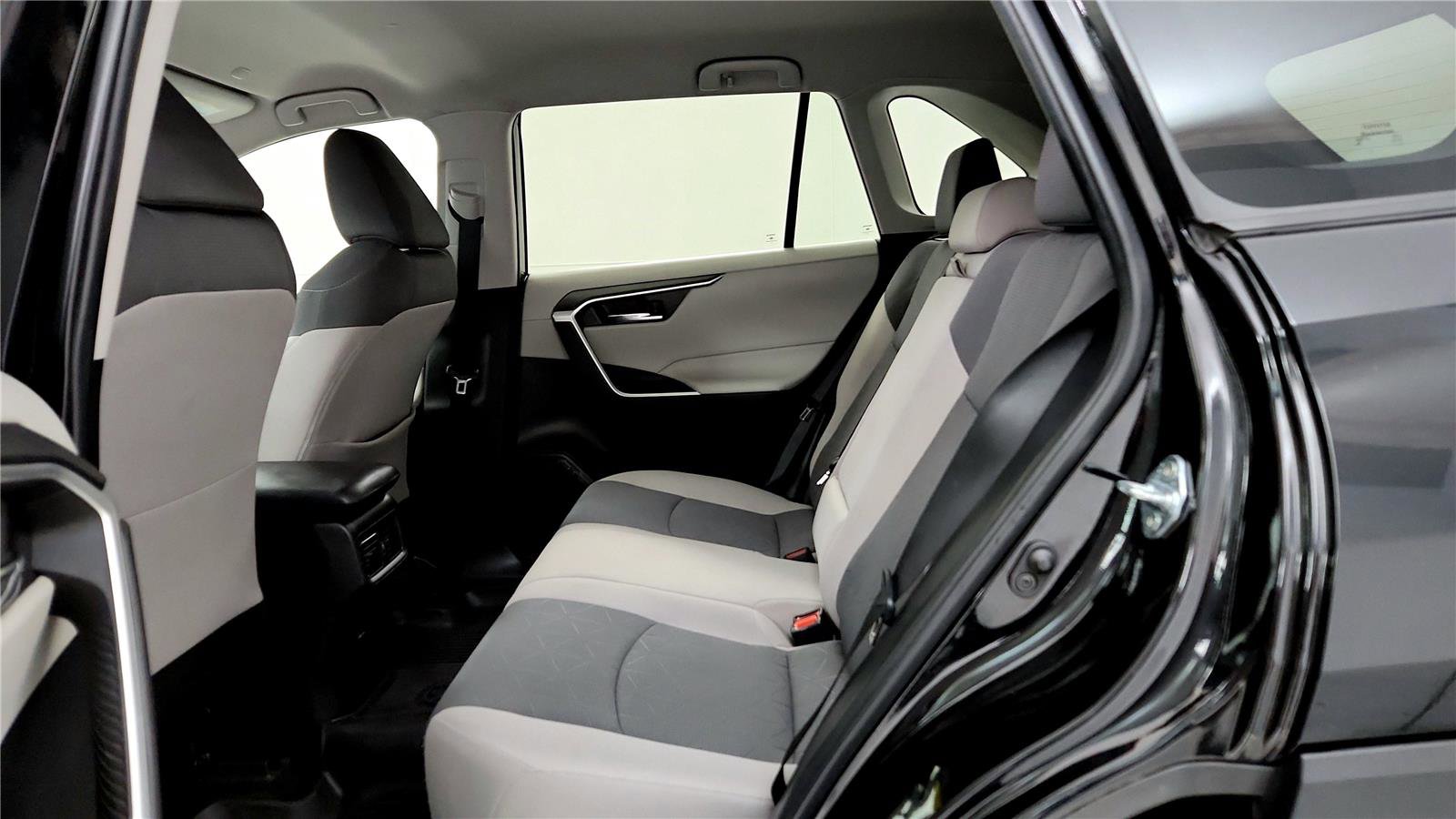 Used 2023 Toyota RAV4 XLE w/ XLE Grade Weather Package image 21