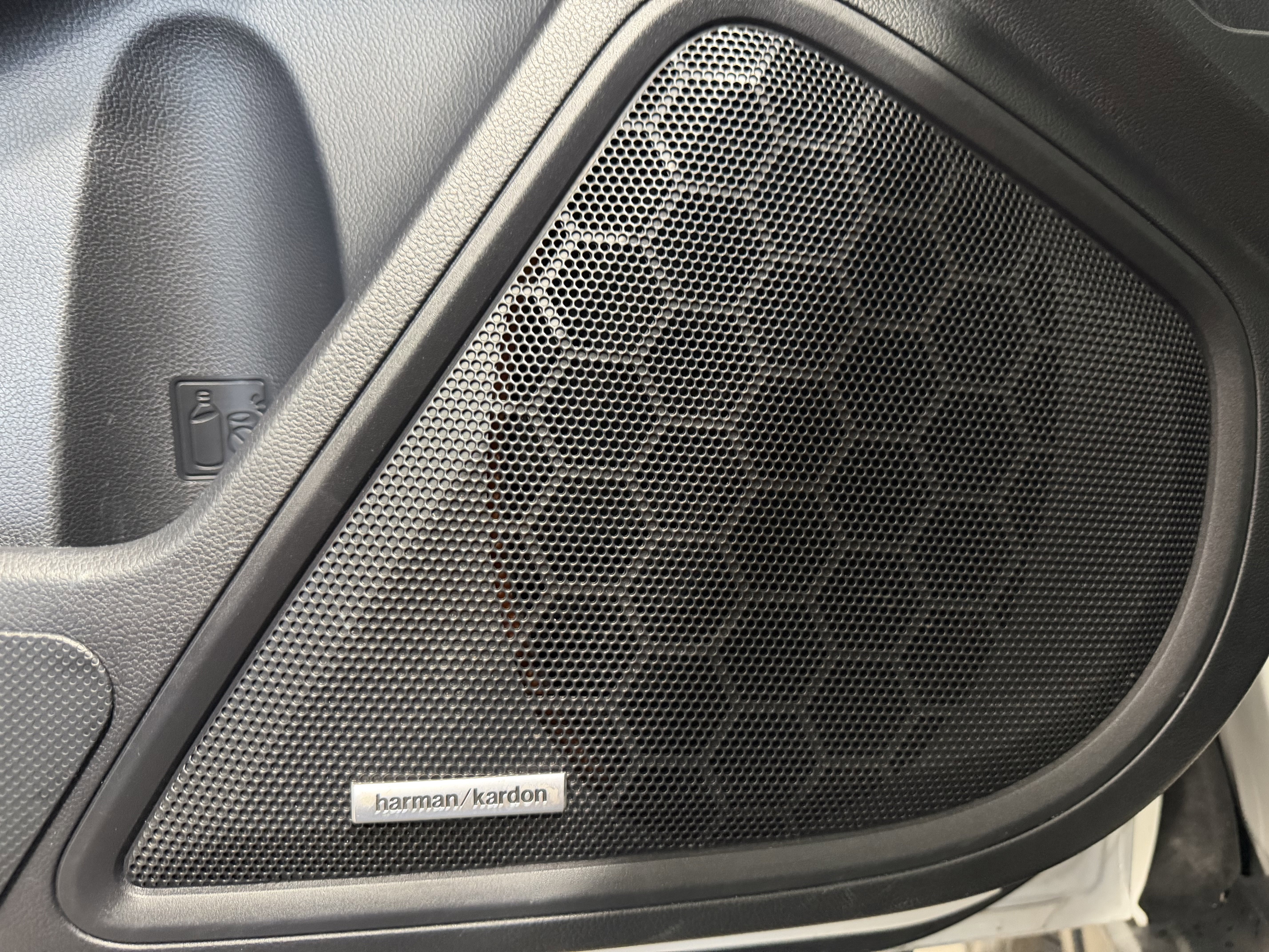 Used 2020 Subaru Outback Touring XT image 12