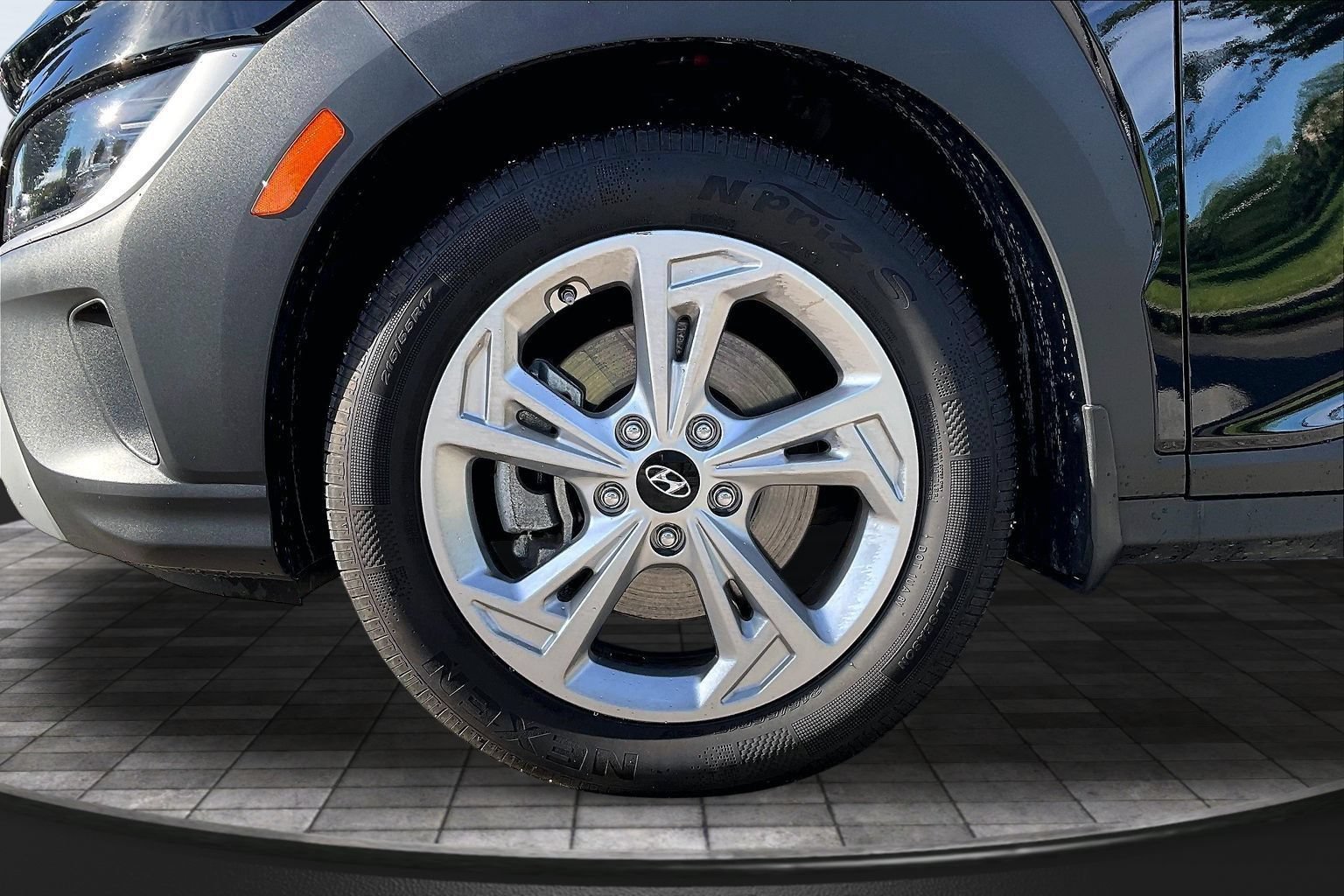 Used 2023 Hyundai Kona SEL AWD/4WD image 8