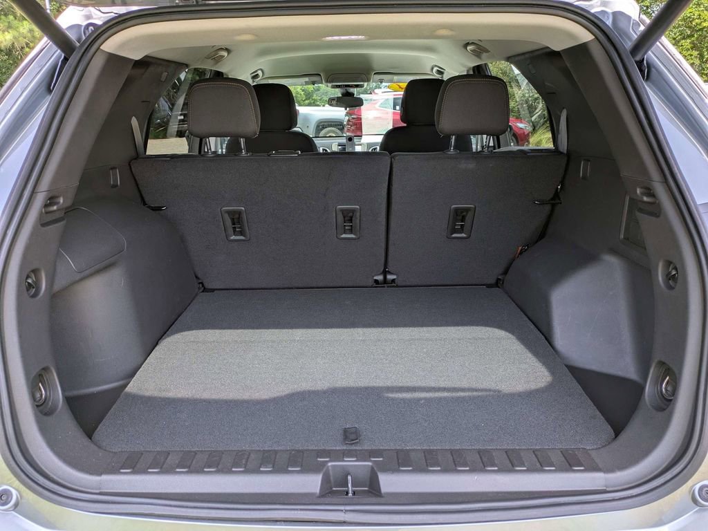 Used 2024 Chevrolet Equinox LT FWD image 13