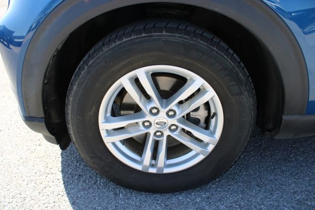 Used 2020 Ford Explorer XLT w/ Equipment Group 202A image 11