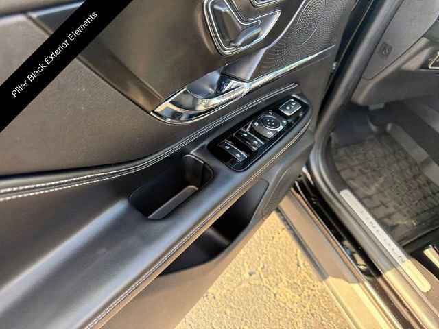 Used 2023 Lincoln Corsair Reserve w/ Equipment Group 201A image 16