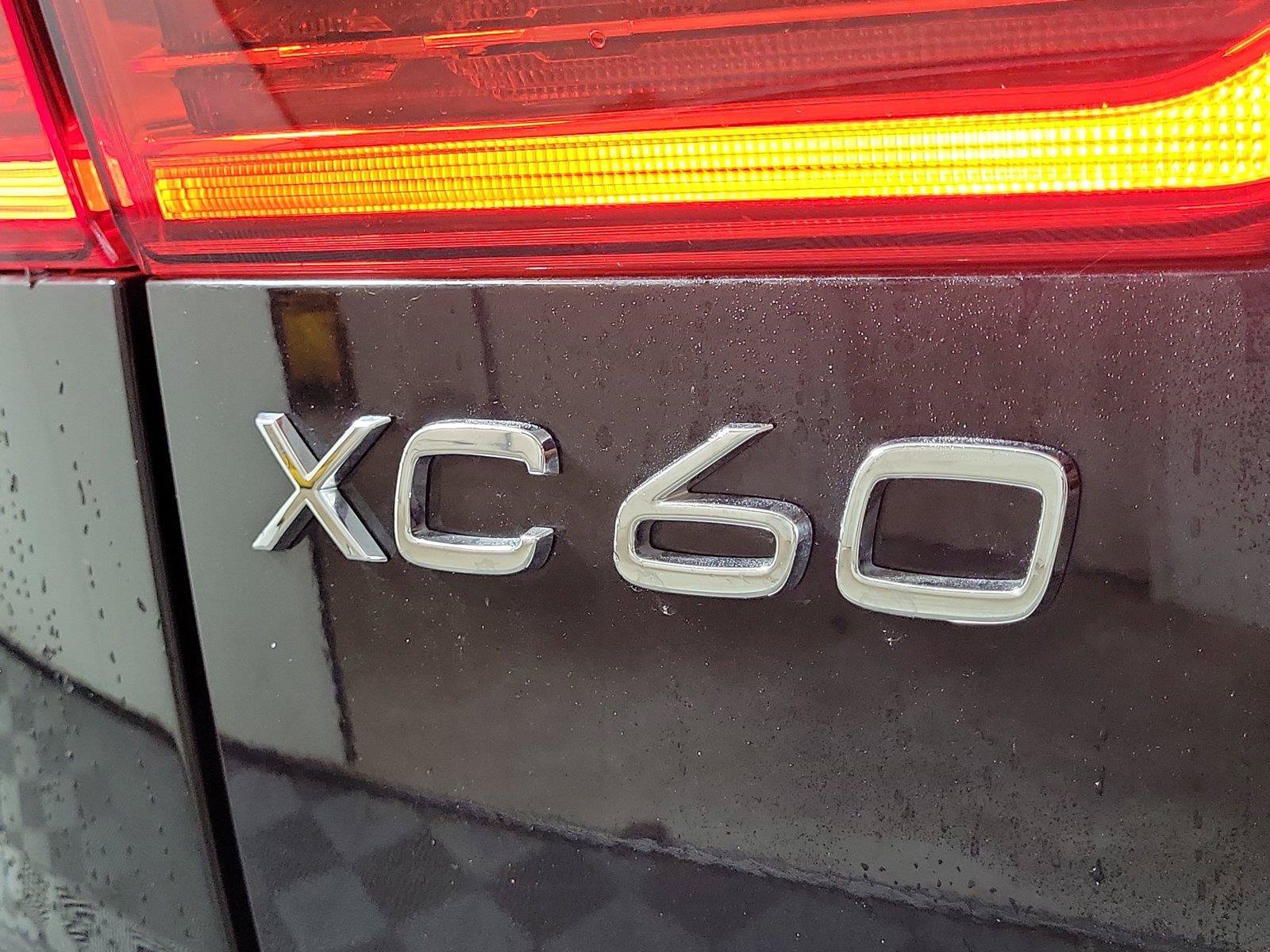 Certified 2023 Volvo XC60 B5 Plus w/ Protection Package Premier FWD image 7