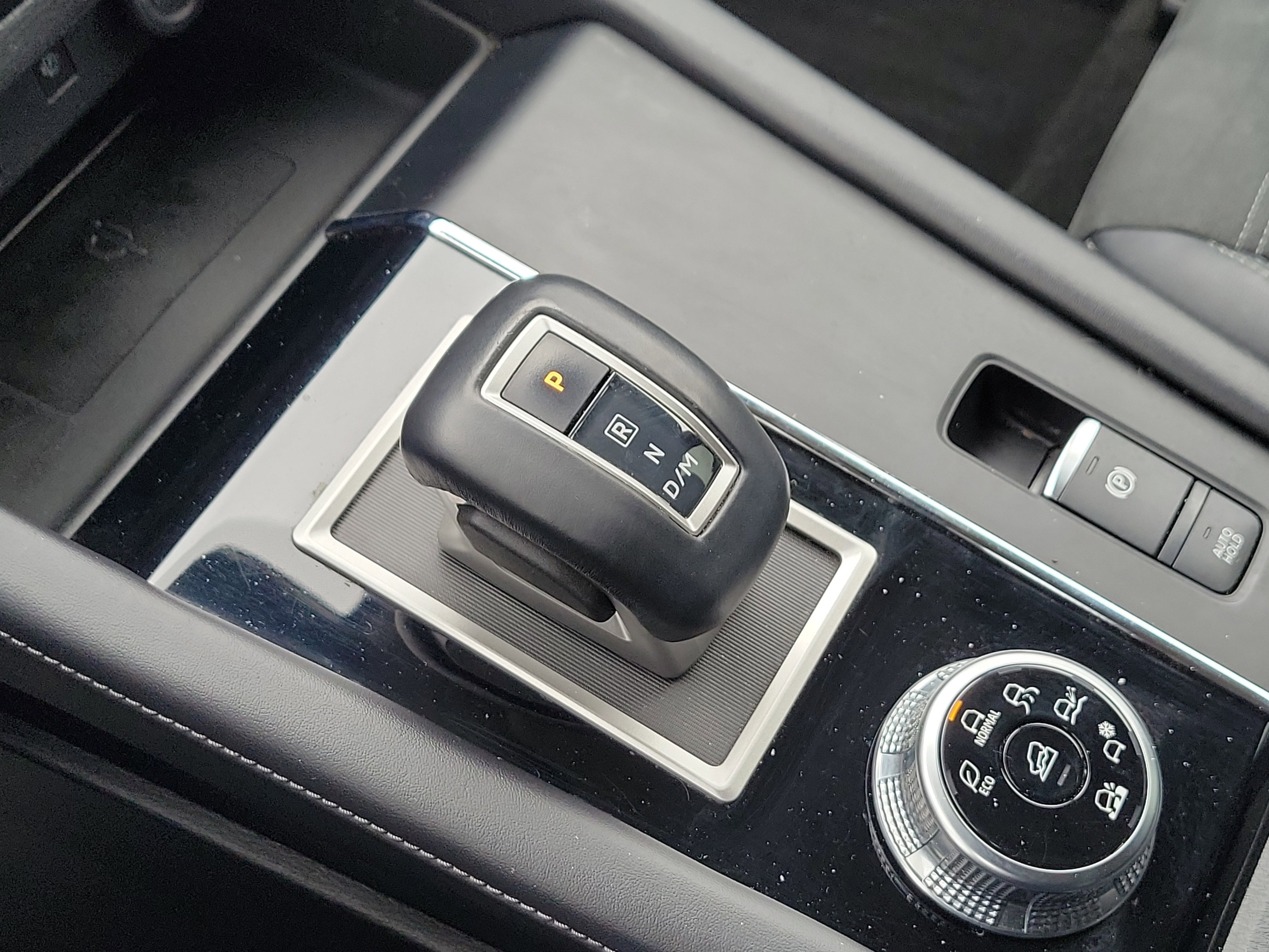 Used 2022 Mitsubishi Outlander SE image 29