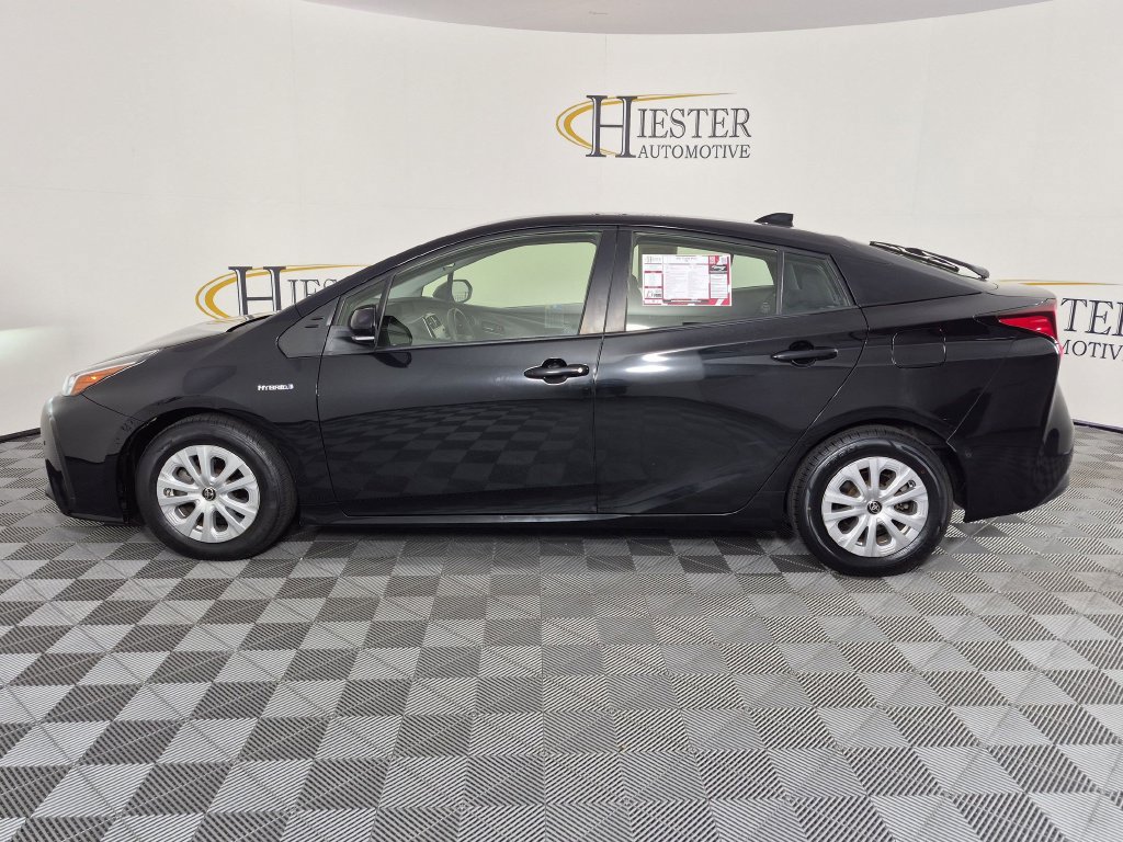 Used 2021 Toyota Prius LE FWD image 8