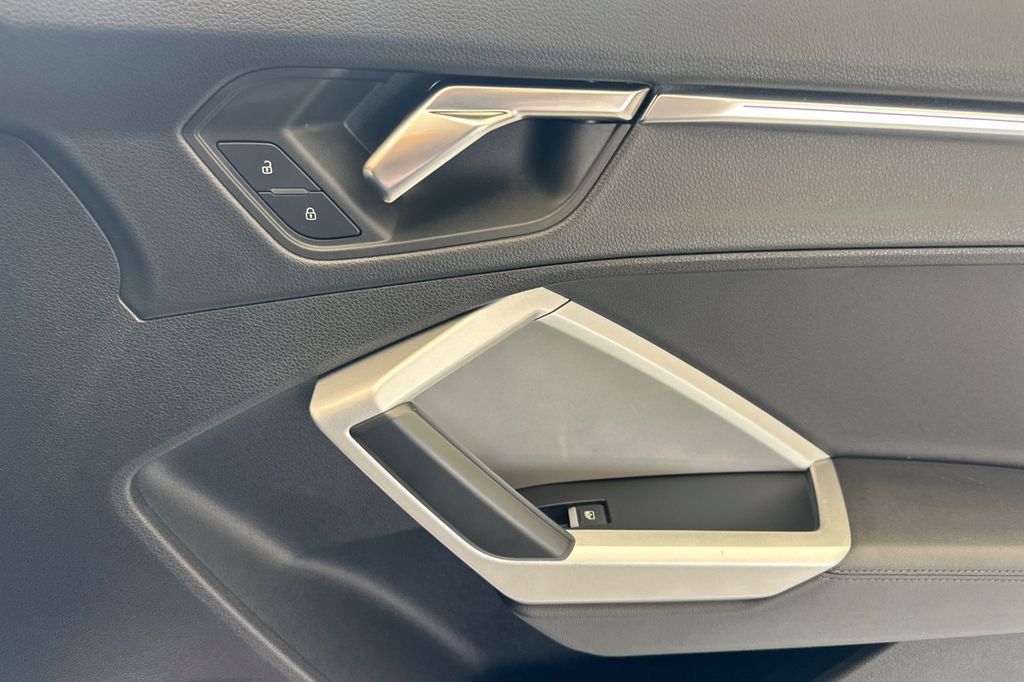 Used 2022 Audi Q3 2.0T Premium Plus image 18