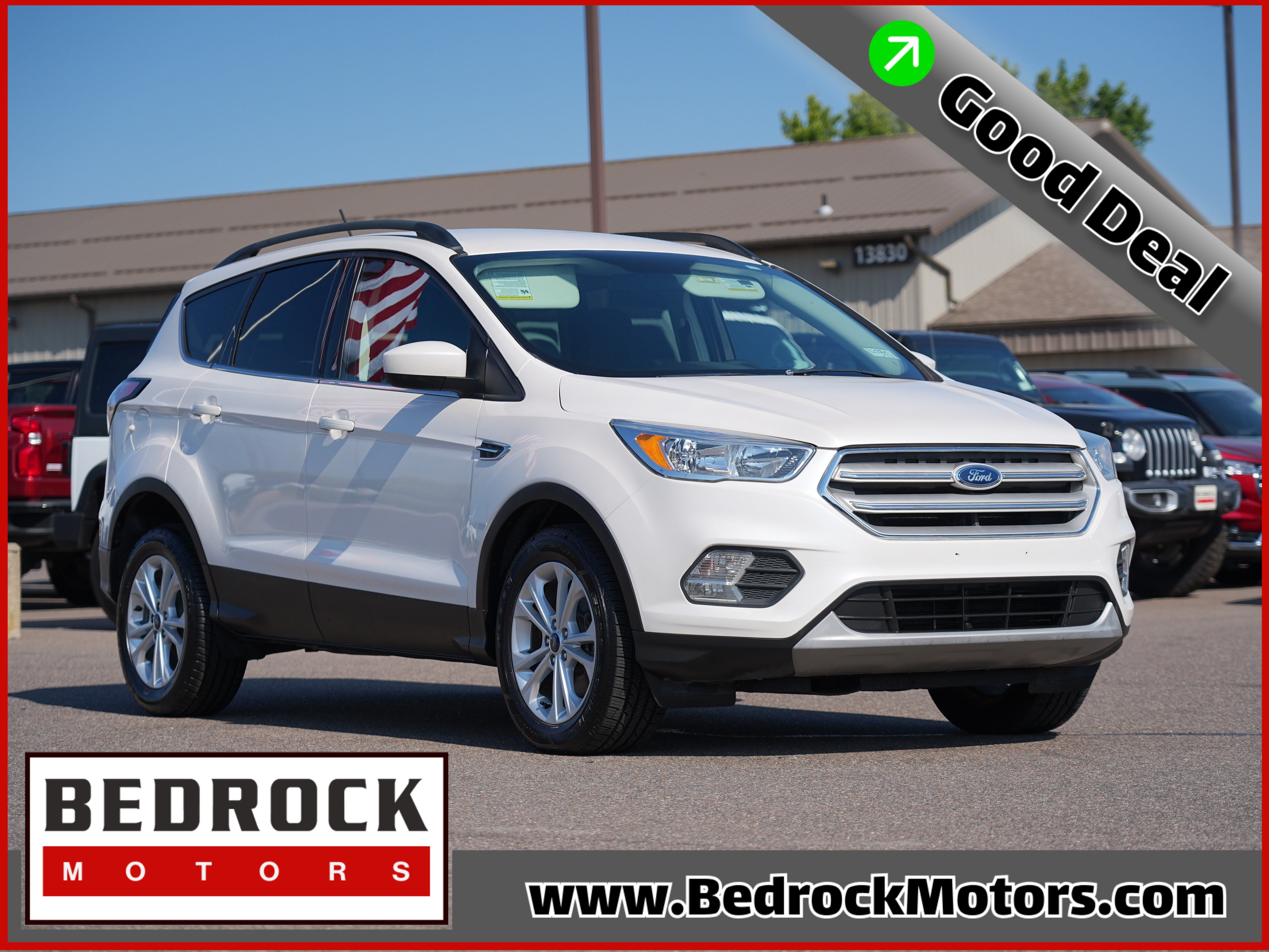 Used 2018 Ford Escape SE w/ SE Sync 3 Package AWD/4WD image 1