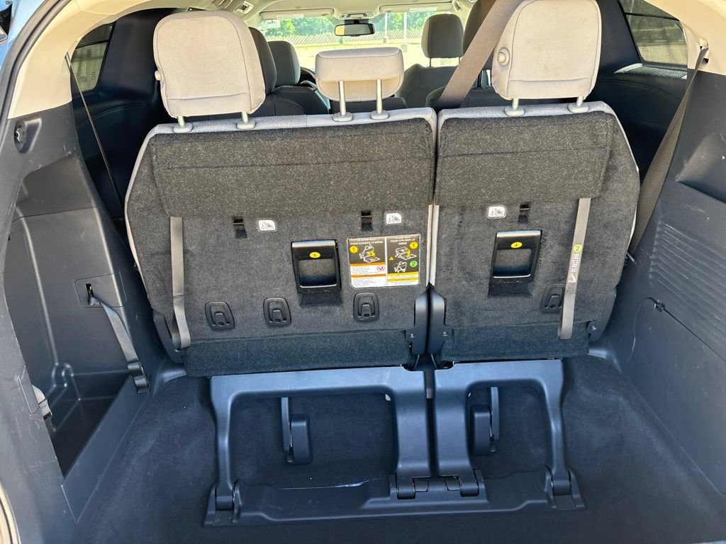 Used 2026 Toyota Sienna LE FWD image 26