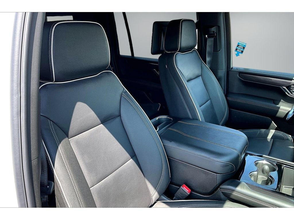 New 2026 GMC Yukon XL Elevation w/ Elevation Premium Package AWD/4WD image 10