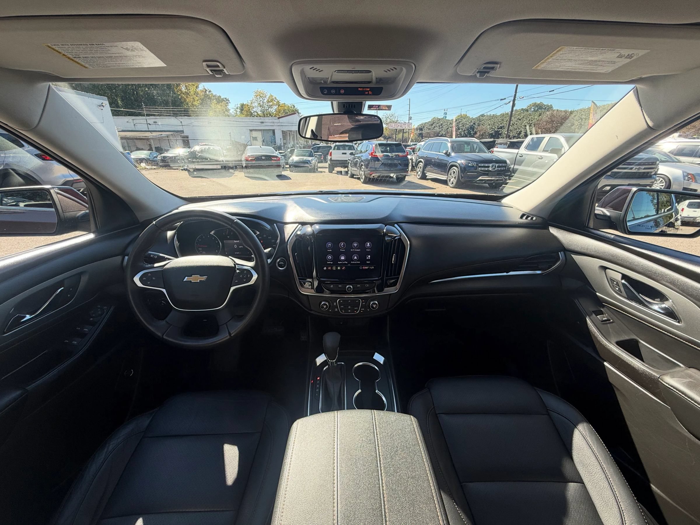 Used 2021 Chevrolet Traverse LT FWD image 14