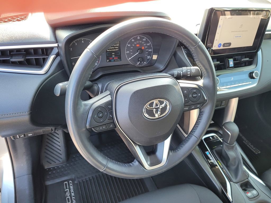 Used 2023 Toyota Corolla Cross LE FWD image 26