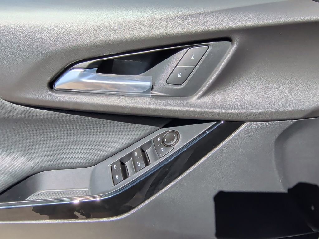 New 2026 Chevrolet Equinox LT w/ Safety and Technology Package image 11