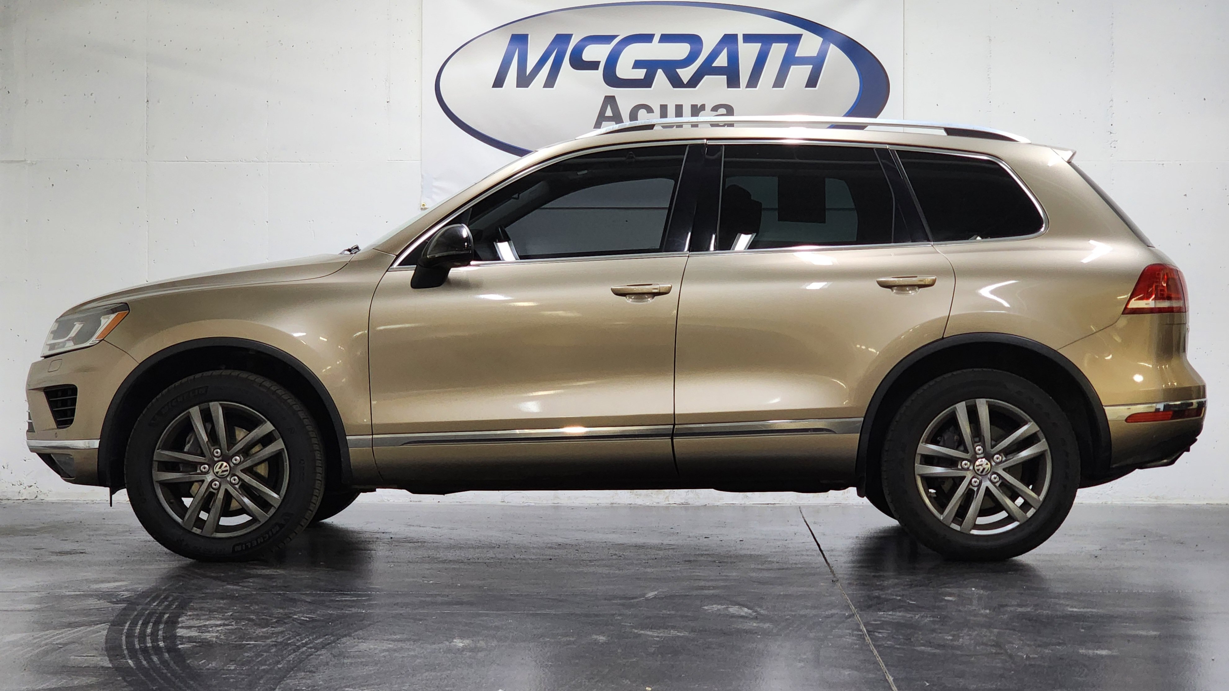 Used 2016 Volkswagen Touareg VR6 AWD/4WD image 11