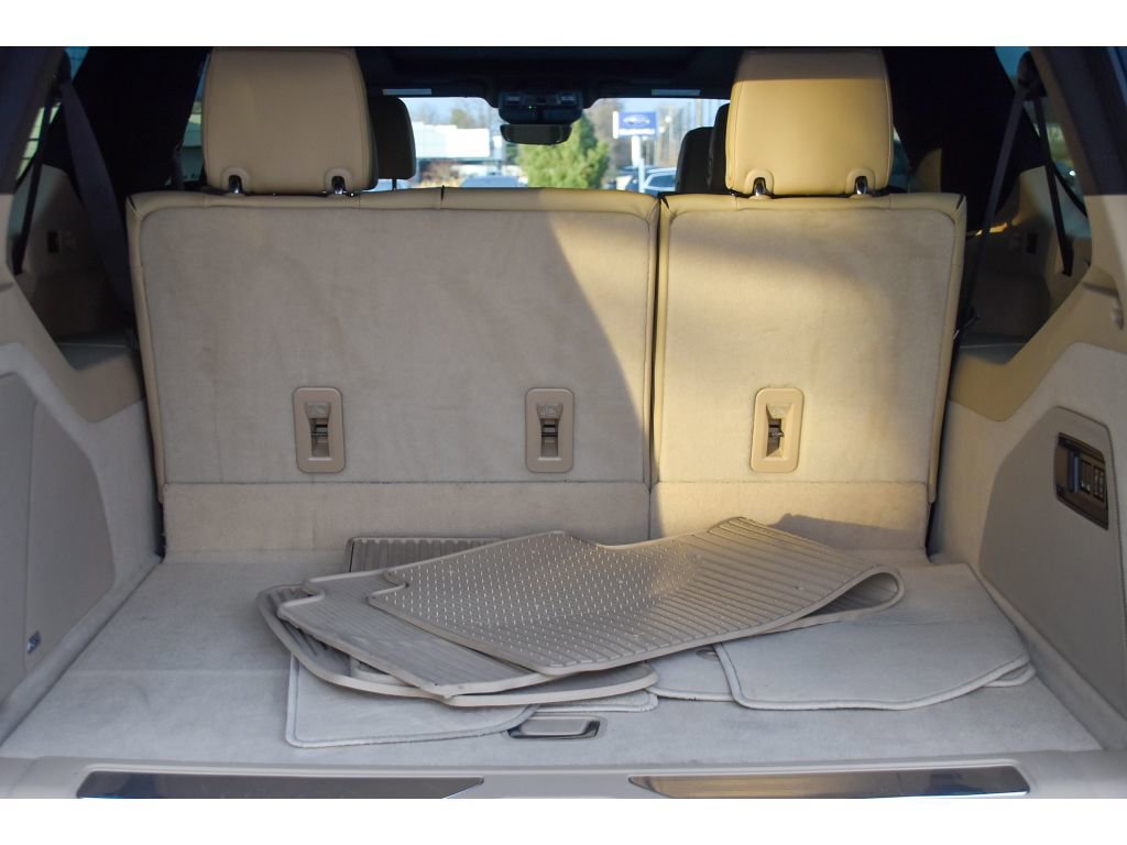 Certified 2023 Cadillac Escalade ESV Premium Luxury image 22