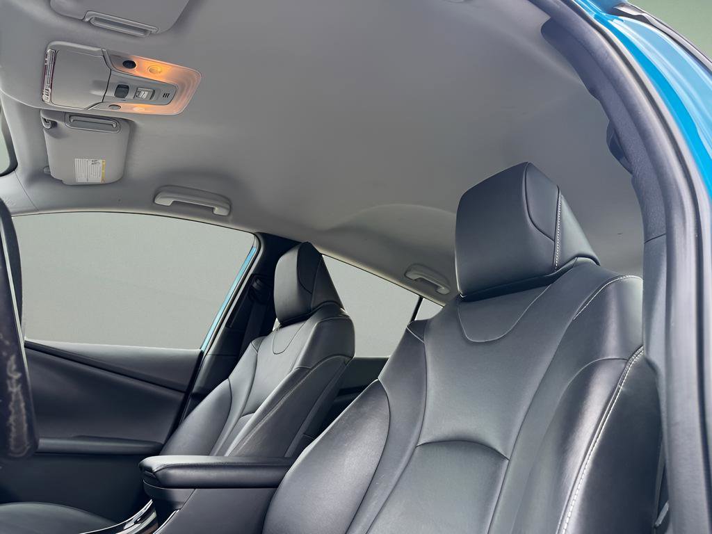 Used 2020 Toyota Prius Prime Limited image 18