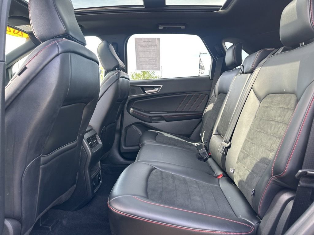 Used 2023 Ford Edge ST-Line w/ Class II Trailer Tow Package AWD/4WD image 36