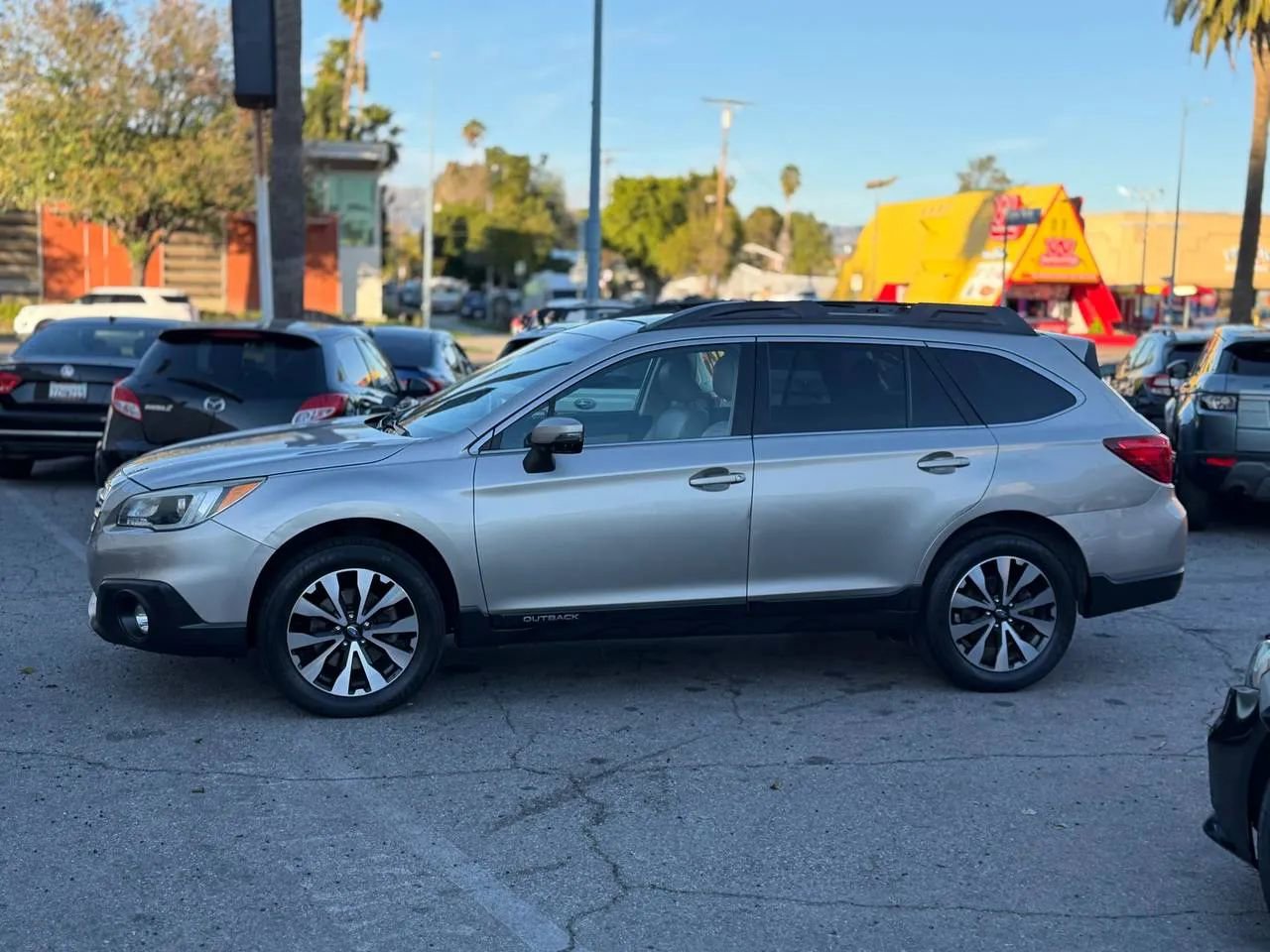Used 2015 Subaru Outback 2.5i Limited AWD/4WD image 7