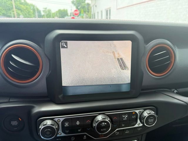 Used 2023 Jeep Gladiator Mojave w/ LED Lighting Group AWD/4WD image 17