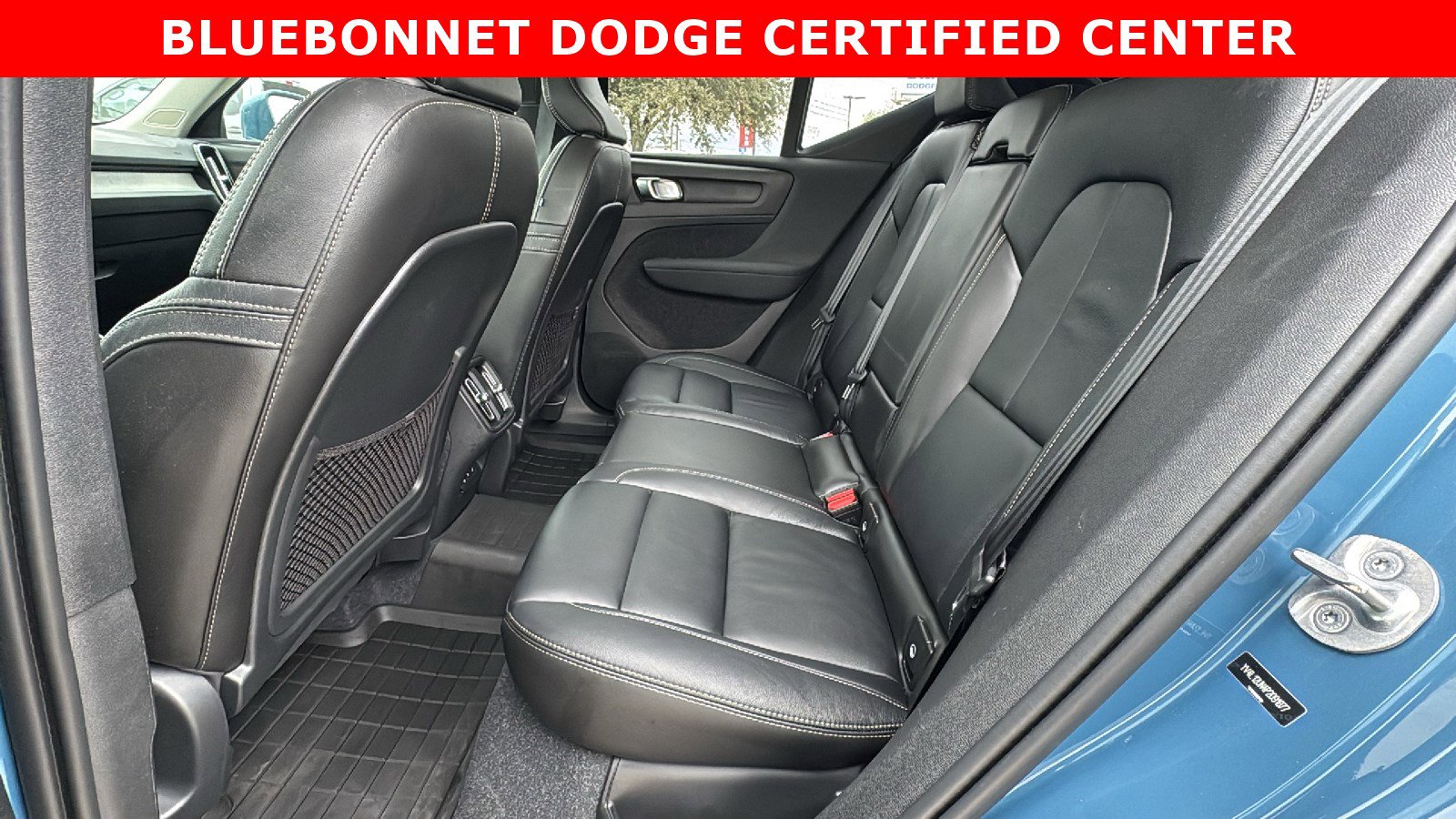 Used 2023 Volvo XC40 B5 Plus w/ Protection Package Premier image 15