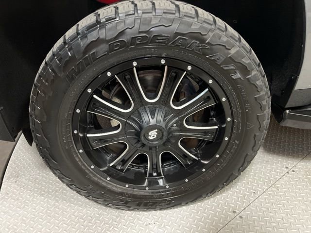 Used 2022 Chevrolet Suburban Premier AWD/4WD image 18