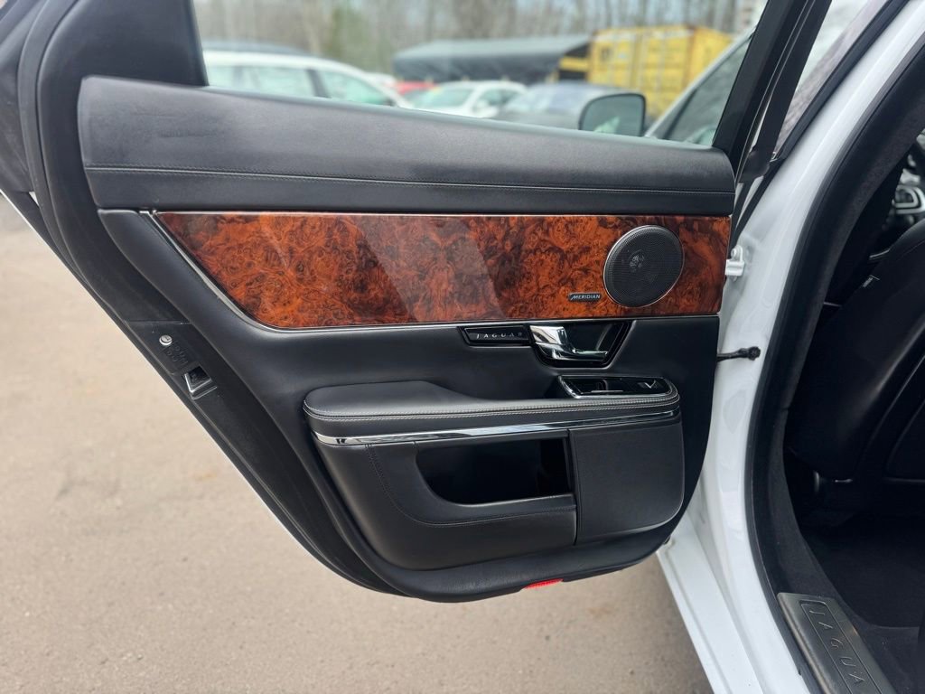 Used 2013 Jaguar XJ AWD image 24