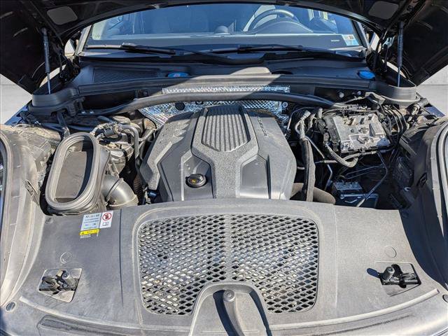 Used 2022 Porsche Macan AWD/4WD image 25