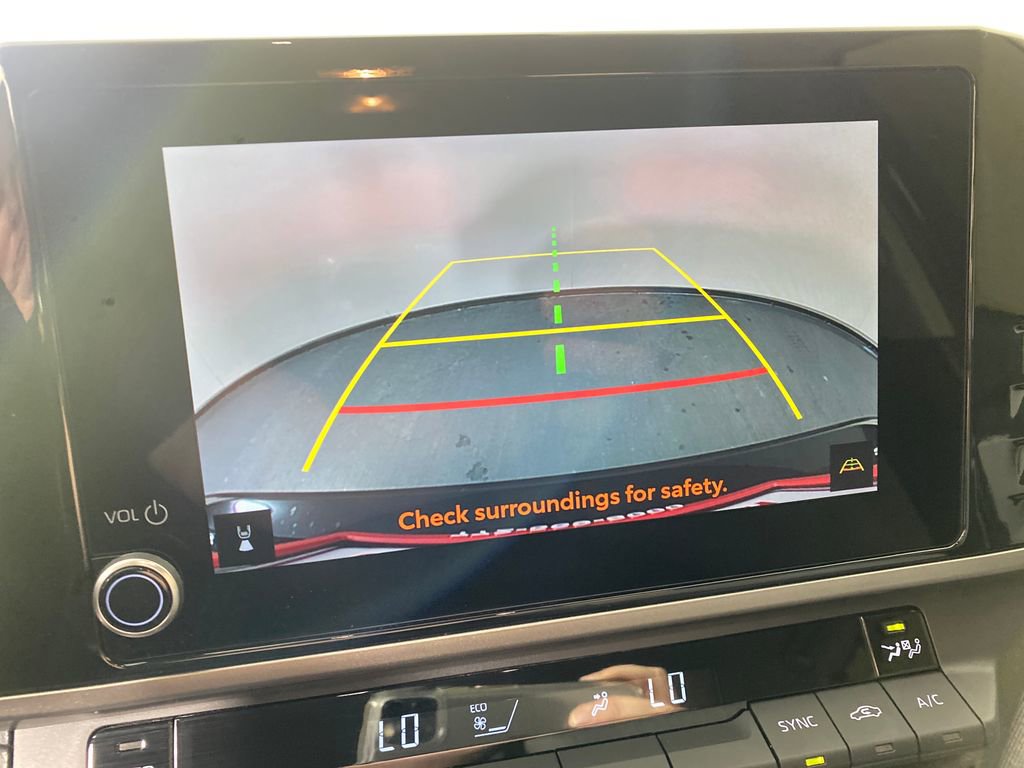 Used 2025 Toyota Camry LE w/ Convenience Package image 25