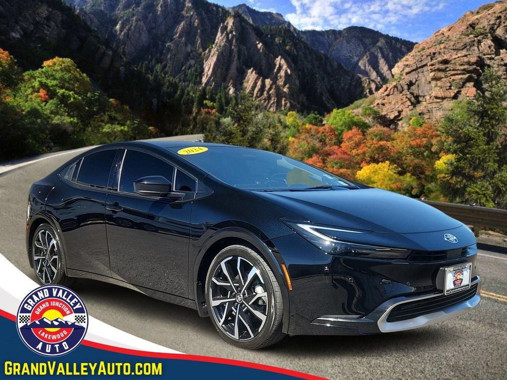 Used 2024 Toyota Prius Prime Premium FWD image 1