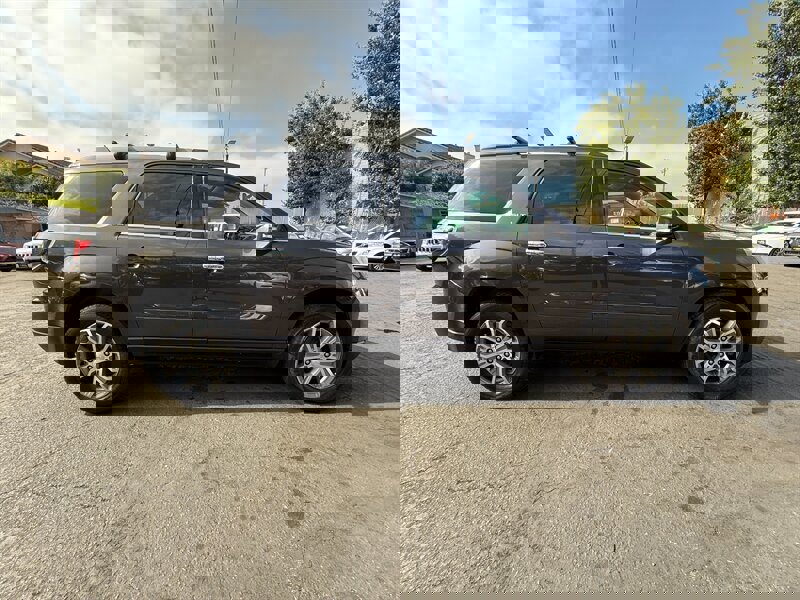 Used 2014 GMC Acadia SLT image 4