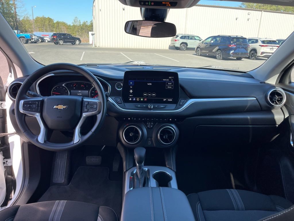 Used 2025 Chevrolet Blazer LT image 8
