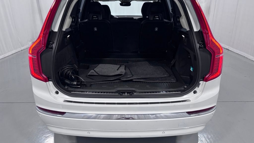 Certified 2025 Volvo XC90 T8 Plus w/ Protection Package Premier AWD/4WD image 28