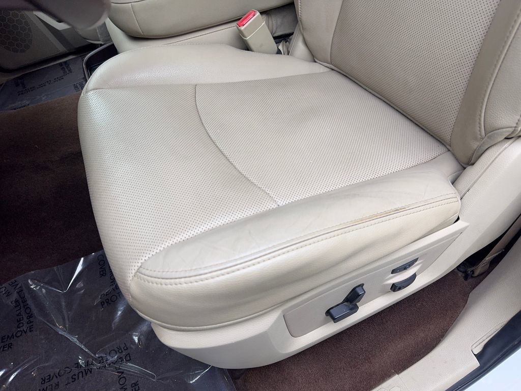 Used 2017 RAM 3500 Laramie image 31