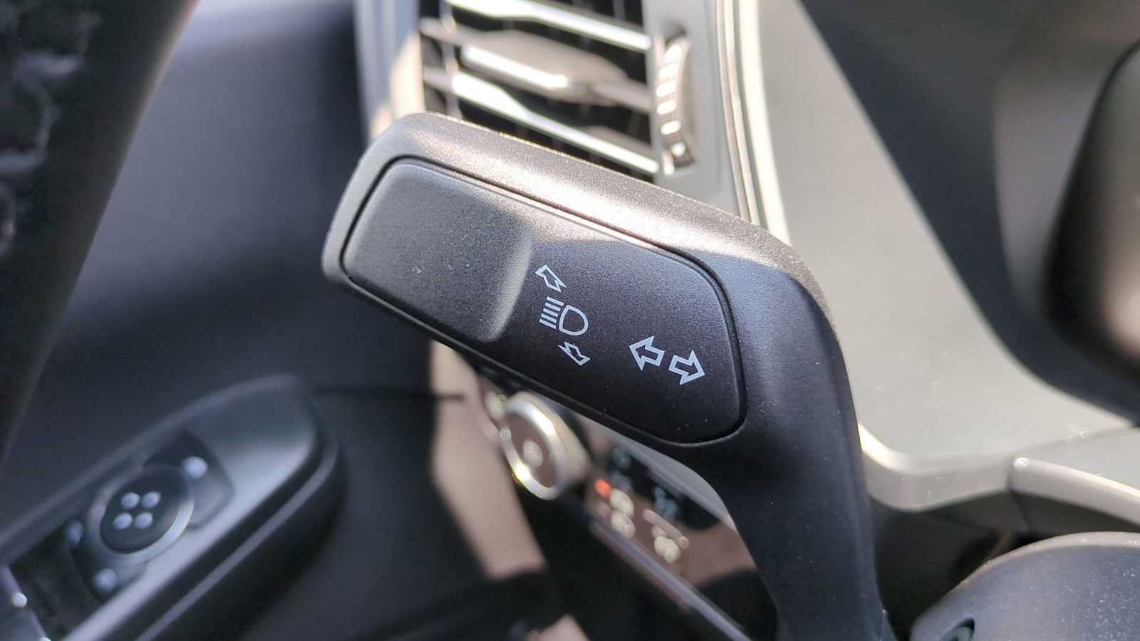 New 2025 Ford Escape SE FWD image 22