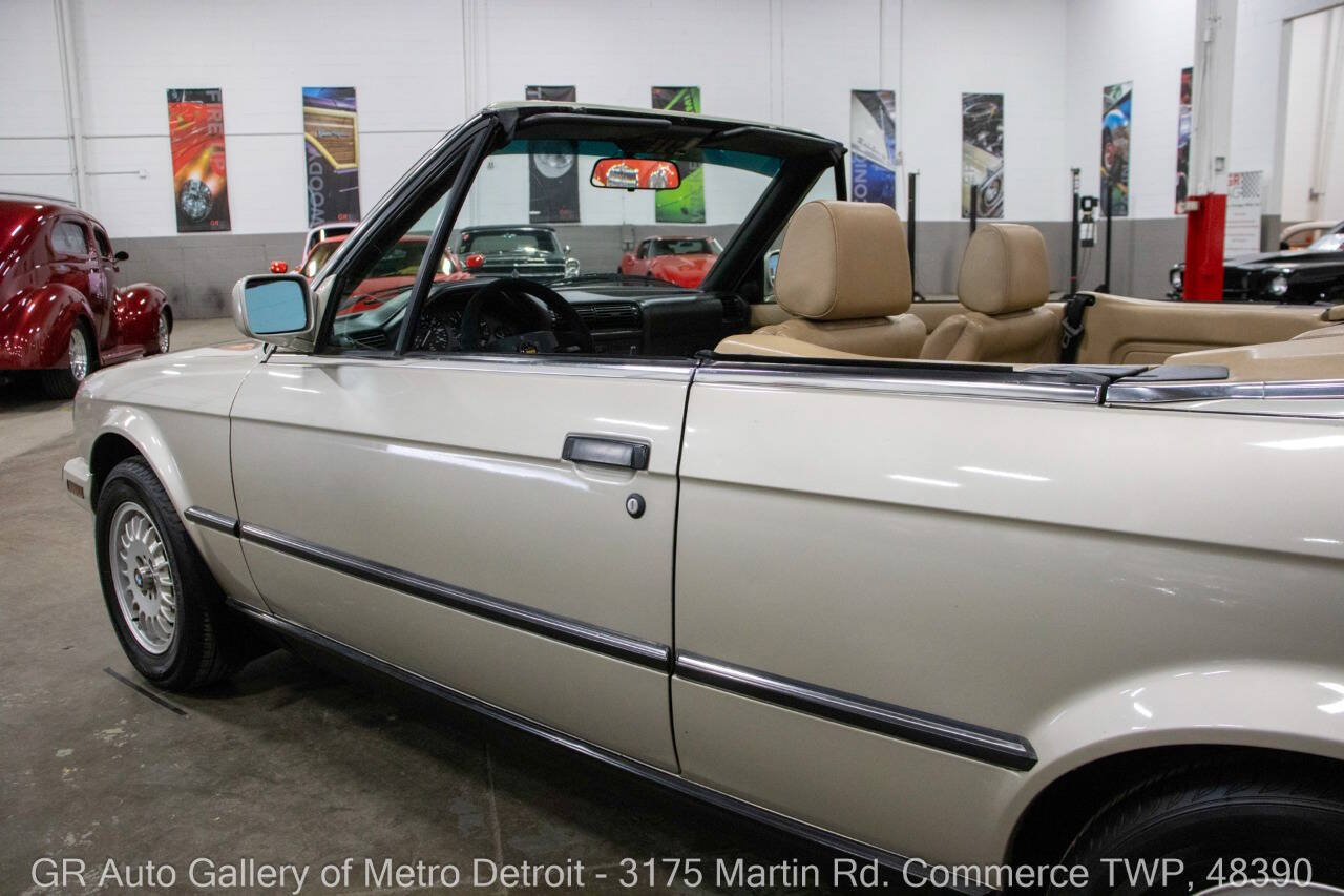 Used 1989 BMW 325i Convertible RWD image 23