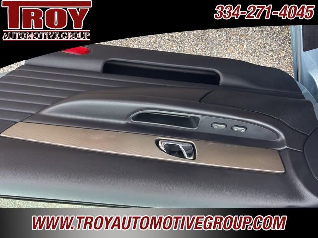 Used 2004 Ford Thunderbird image 21