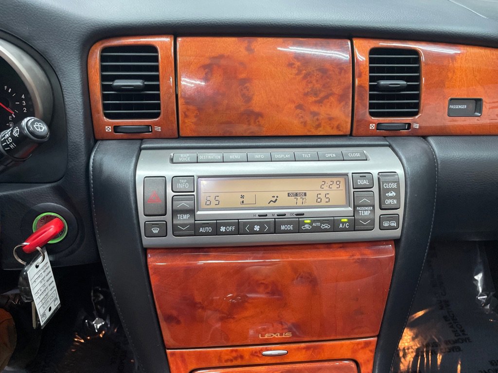 Used 2002 Lexus SC 430 Convertible RWD image 32